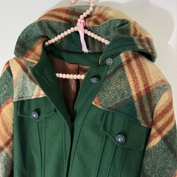 Vintage wintergreen and tan plaid midi coat - Picture 14 of 16